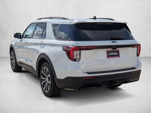 New 2025 Ford Explorer ST-Line image 9
