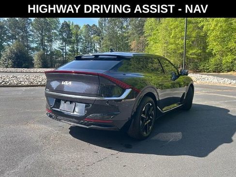 Used 2025 Kia EV6 Wind image 4