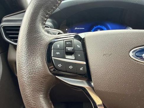 Used 2021 Ford Explorer King Ranch w/ Premium Technology Package AWD/4WD image 20