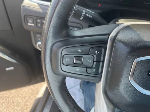 Used 2023 GMC Yukon Denali image 11