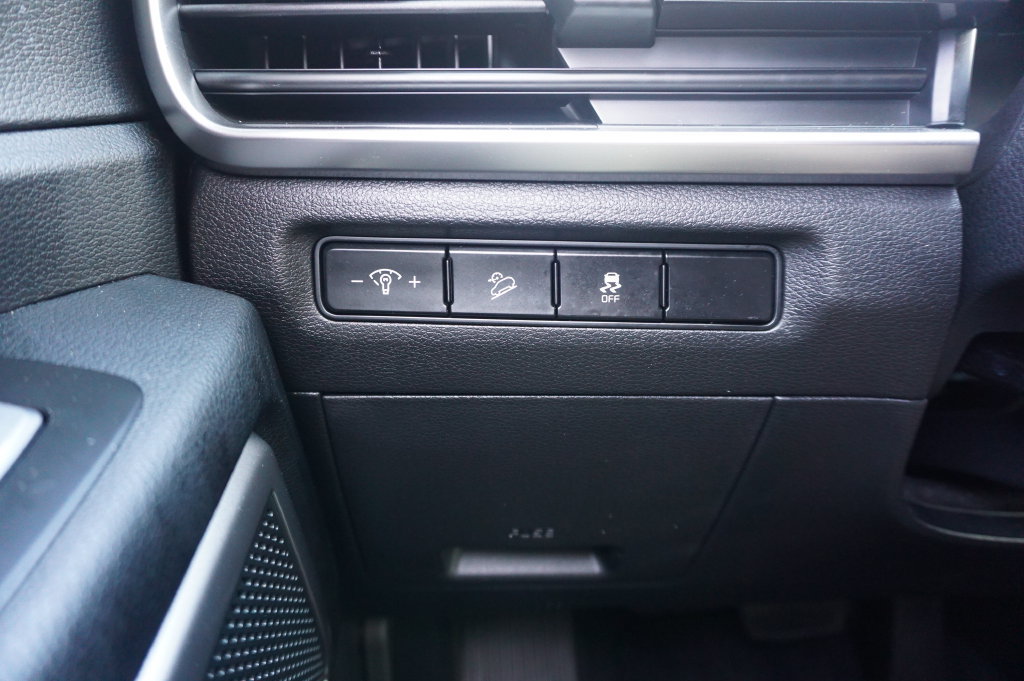 Used 2024 Kia Telluride LX FWD image 5