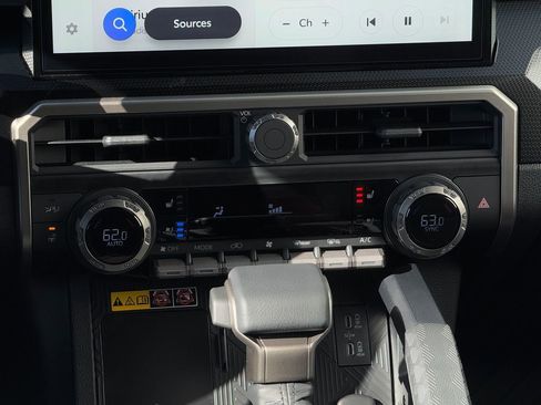 New 2026 Toyota 4Runner Limited AWD/4WD image 17