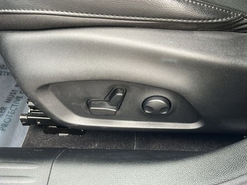 Used 2023 Jeep Compass Latitude w/ Sun and Sound Group image 24