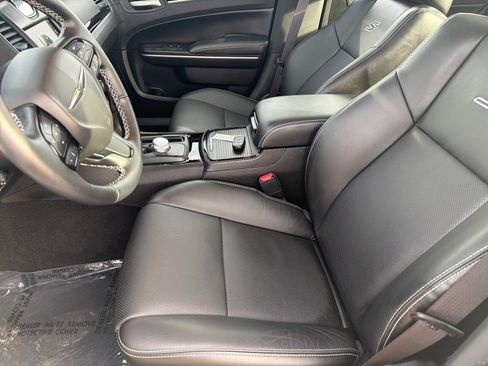 Used 2022 Chrysler 300 S w/ Comfort Group image 12