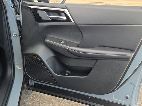 New 2026 Mitsubishi Outlander SE FWD image 32