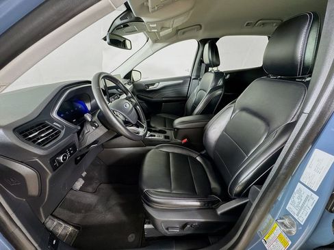 Used 2025 Ford Escape Platinum AWD/4WD image 12