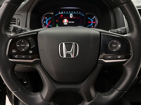 Used 2020 Honda Pilot Touring image 20