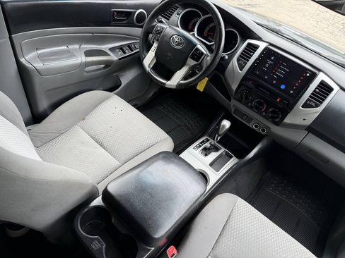 Used 2015 Toyota Tacoma PreRunner w/ SR5 Package RWD image 16