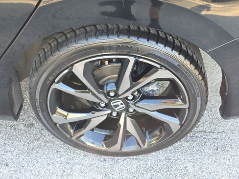 Used 2019 Honda Civic Sport image 8