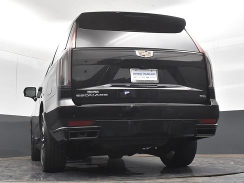 Used 2023 Cadillac Escalade Sport Platinum w/ Heavy-Duty Trailer Package AWD/4WD image 22