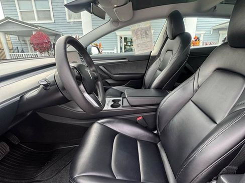 Used 2023 Tesla Model 3 Standard Range RWD image 7