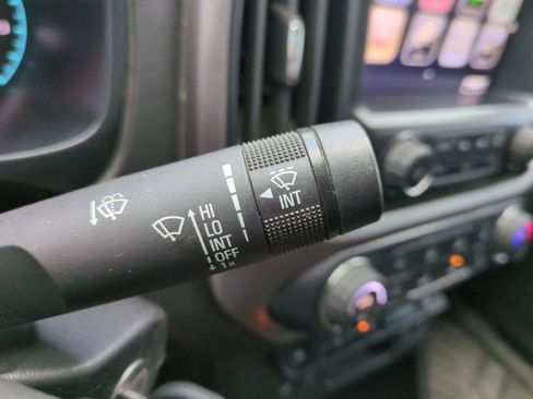 Used 2017 GMC Canyon SLE w/ All Terrain Package image 25