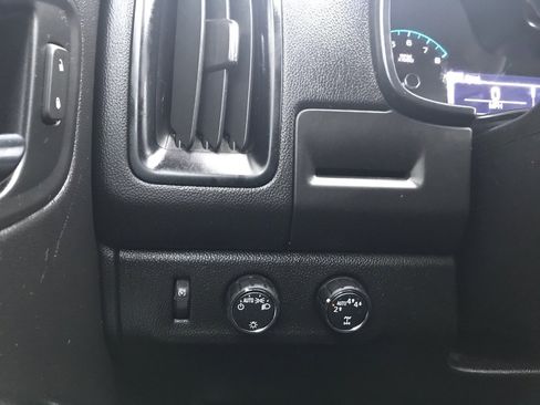 Used 2018 Chevrolet Colorado LT image 17
