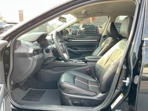 Used 2024 Nissan Altima 2.5 SR image 13