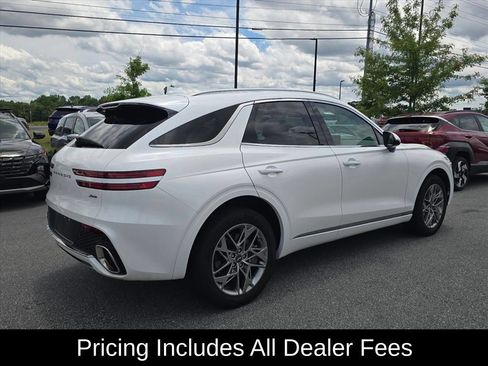 Used 2025 Genesis GV70 2.5T AWD/4WD image 3