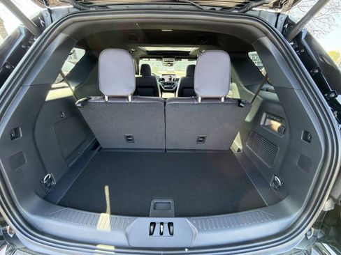 New 2026 Ford Explorer Platinum image 32