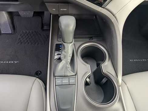 Certified 2024 Toyota Camry SE w/ Convenience Package image 27