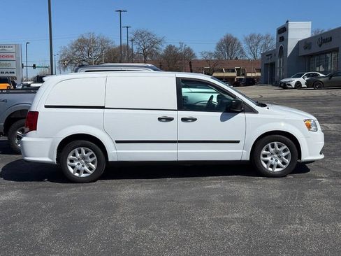 Used 2015 RAM C/V Tradesman FWD image 2