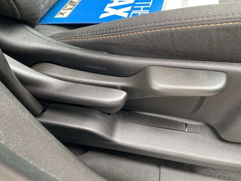 Used 2020 Chevrolet Equinox LT image 12