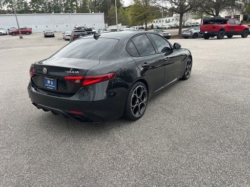 Used 2022 Alfa Romeo Giulia Veloce image 5