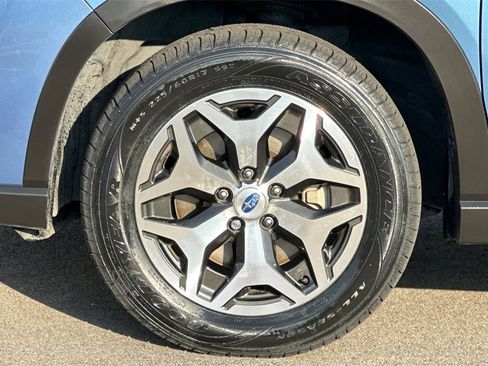 Used 2022 Subaru Forester Premium w/ Popular Package #2 image 32