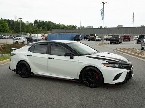 Used 2021 Toyota Camry TRD w/ TRD Package w/JBL Audio FWD image 12