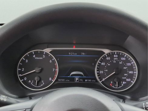 Used 2024 Nissan Sentra SV FWD image 19