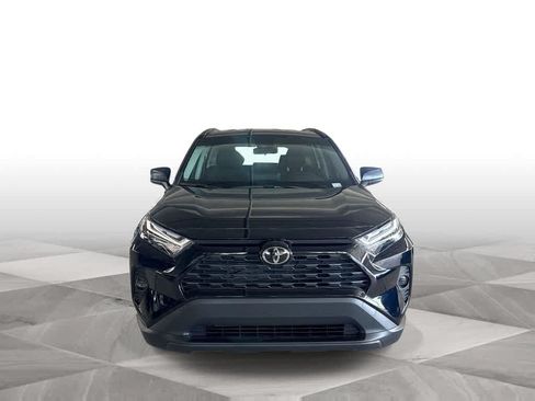 Used 2025 Toyota RAV4 LE AWD/4WD image 3