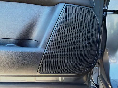 Used 2023 Nissan Armada SL w/ Captain's Chairs Package image 24