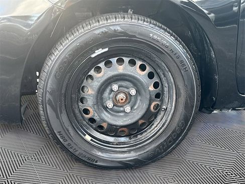 Used 2019 Nissan Versa SV image 29