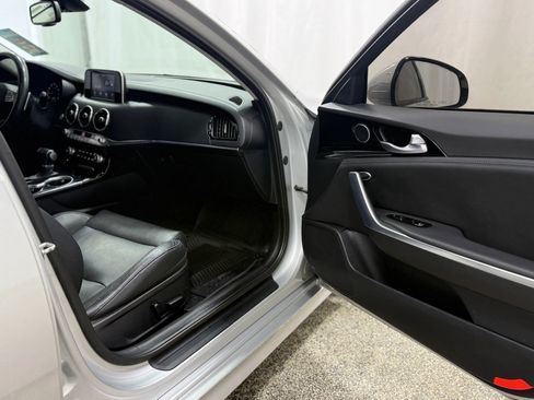 Used 2018 Kia Stinger Sedan 4D image 24