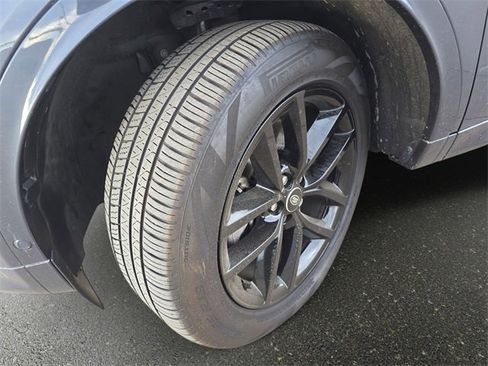 Used 2025 Land Rover Discovery Sport S image 29