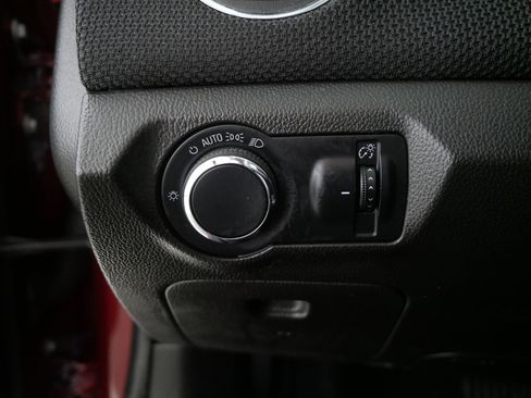 Used 2015 Chevrolet Cruze LT image 26