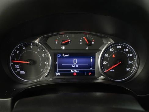 Used 2023 GMC Terrain SLE w/ Driver Convenience Package image 12