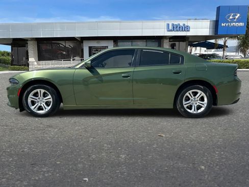 Used 2022 Dodge Charger SXT RWD image 6