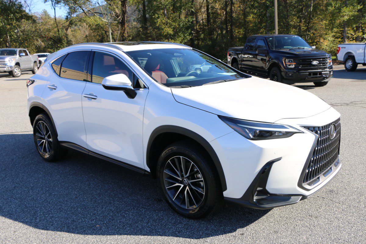 Used 2024 Lexus NX 250 FWD w/ Cold Area Package image 10