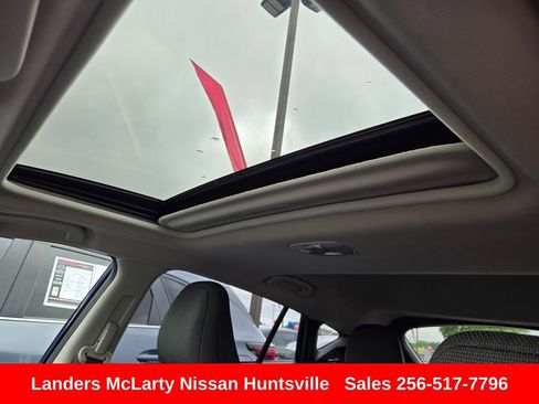 Used 2024 Subaru Crosstrek 2.0i Premium AWD/4WD image 18