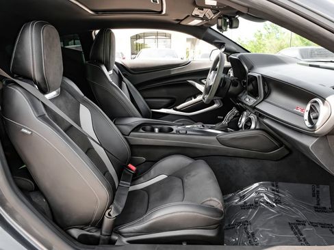 Used 2023 Chevrolet Camaro SS RWD image 31