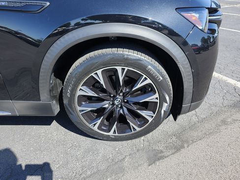Used 2024 MAZDA CX-90 Plug-In Hybrid w/ Premium Pkg AWD/4WD image 11
