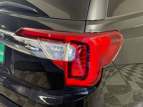 Used 2021 GMC Acadia Denali w/ Denali Technology Package image 34