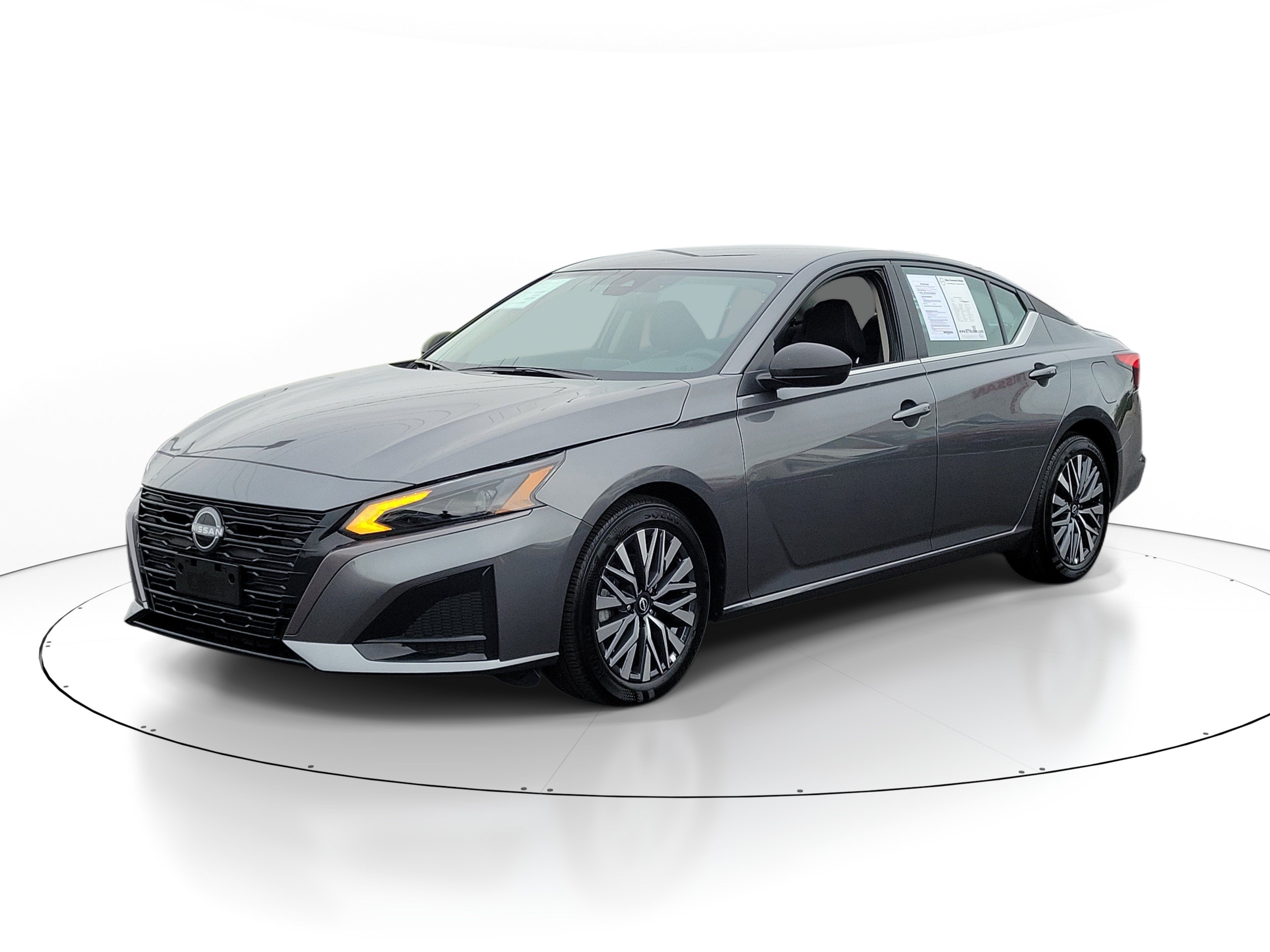 Used 2026 Nissan Altima 2.5 SV FWD image 2