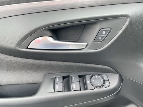 New 2026 Buick Envista Preferred FWD image 10
