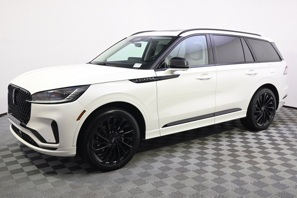 New 2026 Lincoln Aviator Reserve AWD/4WD image 2