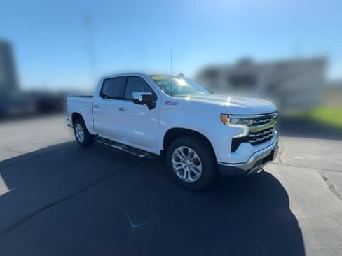 Used 2022 Chevrolet Silverado 1500 LTZ AWD/4WD image 2