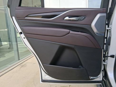 Used 2022 Cadillac Escalade Sport Platinum AWD/4WD image 21