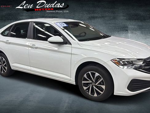 Used 2023 Volkswagen Jetta S image 1