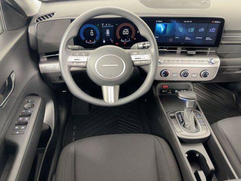 New 2026 Hyundai Kona SE image 25