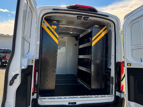 Used 2023 Ford E-Transit Medium Roof RWD image 17