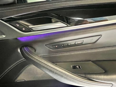 Used 2018 BMW M5 image 49