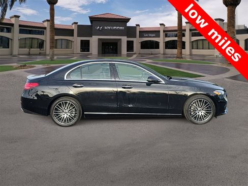 Used 2025 Mercedes-Benz C 300 Sedan image 9